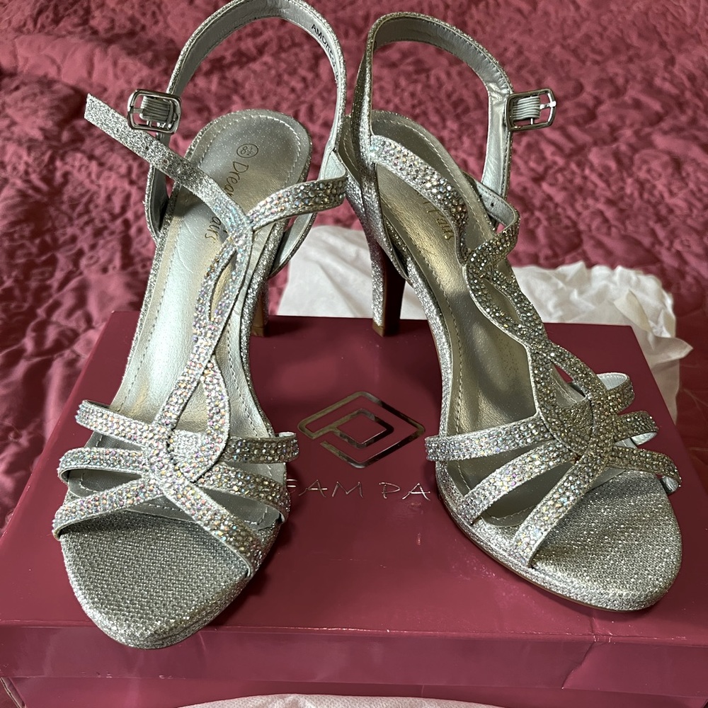 Silver Dream Paris glitter sandals size 8 1/2 like new worn once inside